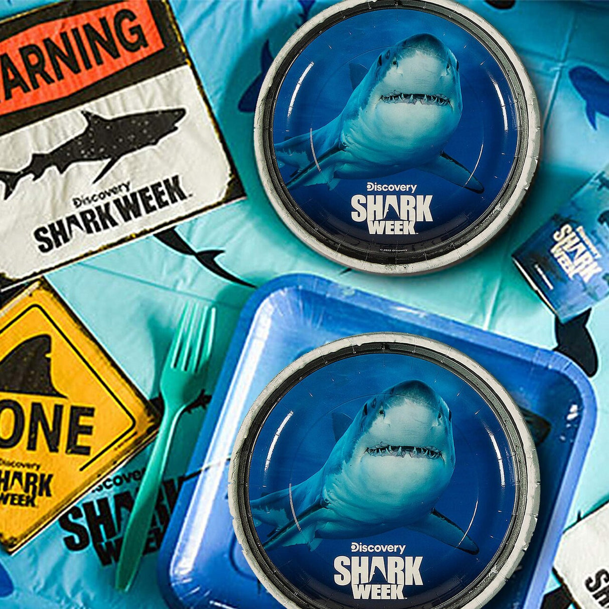 8 Count 7" Great White Shark Disposable Paper Dessert Plates Ocean & Shark Week Party Tableware