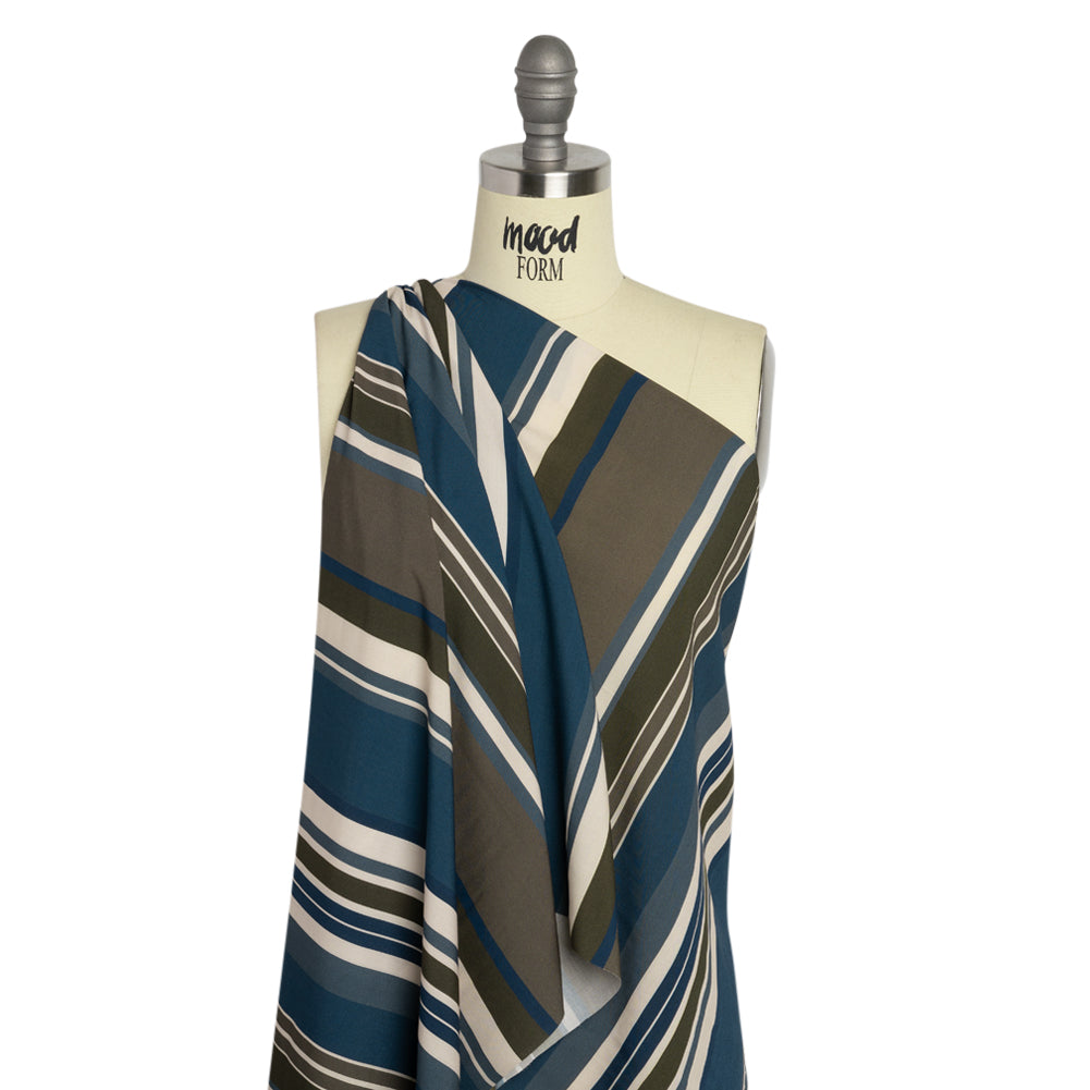 Mood Exclusive Navy Scan the Crowd Viscose Woven