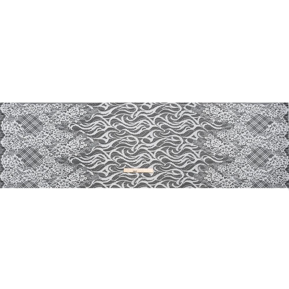 Chantilly Lace - White Floral Lattices