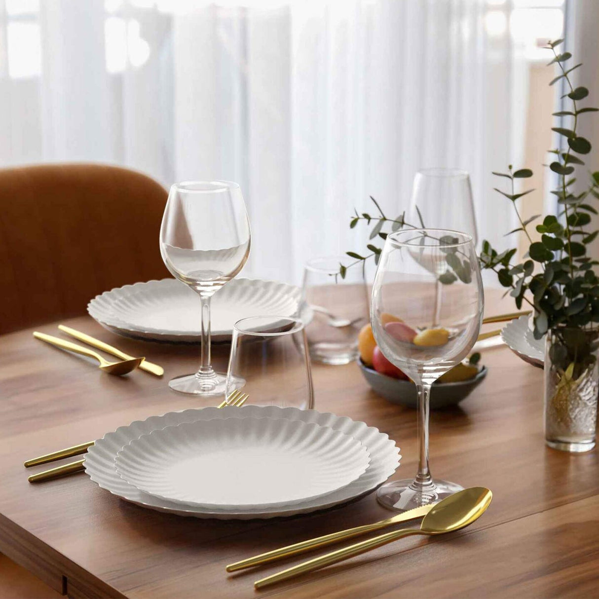 10 Count Snow Scalloped Paper Plates Elegant White Disposable 8.5 Inch Party Supplies