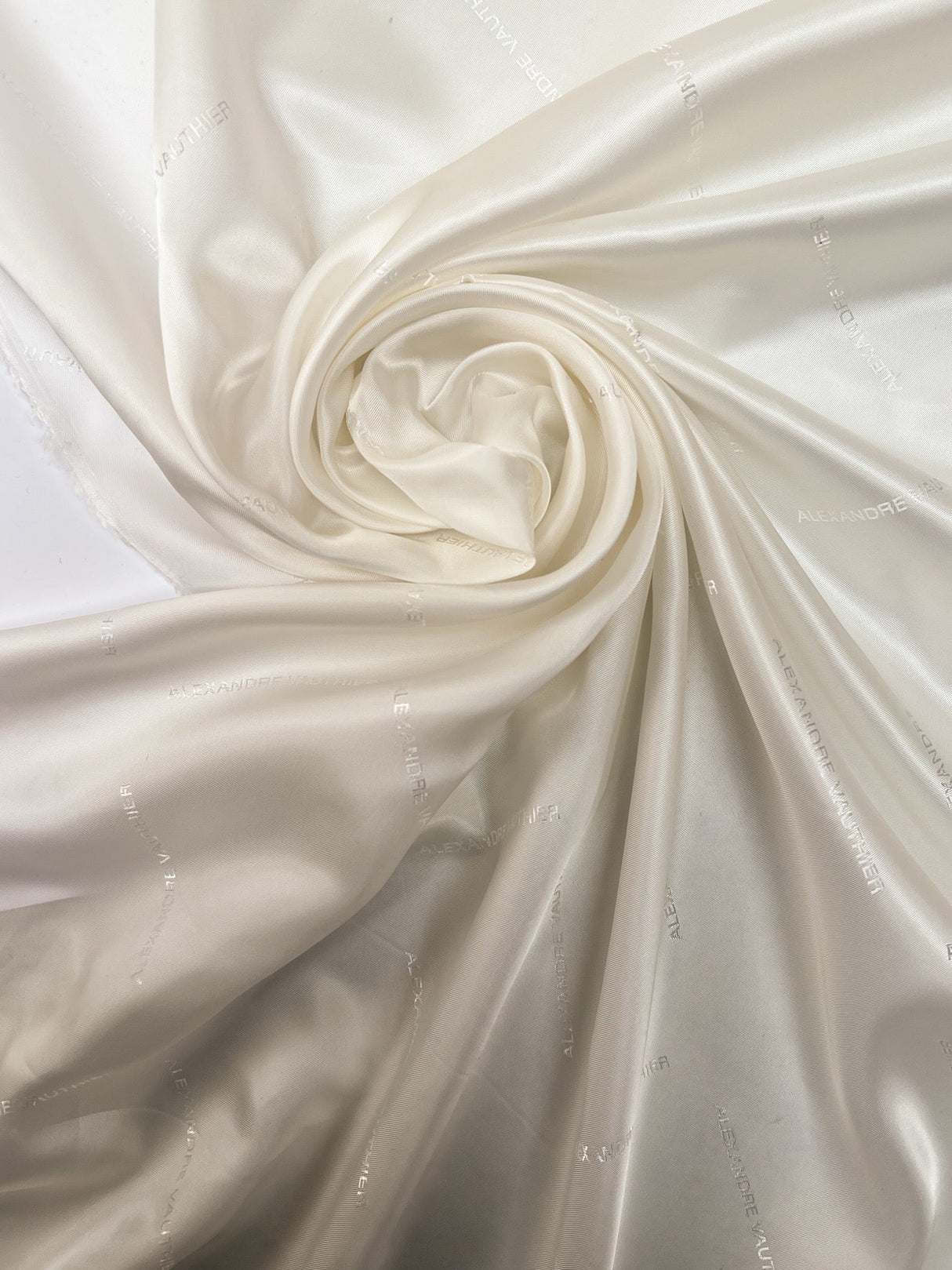 Viscose Twill Lining White Shade