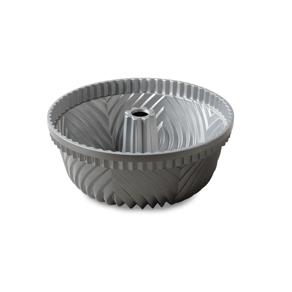Nordicware Bavarian Bundt Cake Pan 10-Cup capacity 8-1/2" diam. Non Stick Cast Aluminum