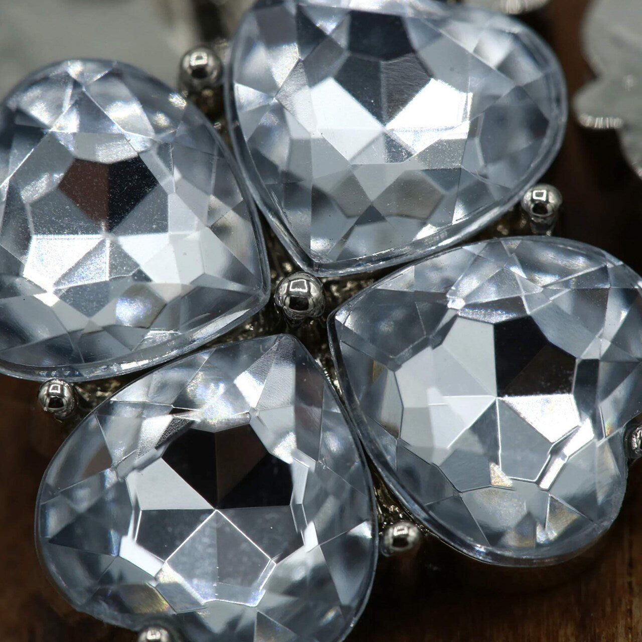 4 Pieces Clear Acrylic Flower Buttons 15/16 Inch