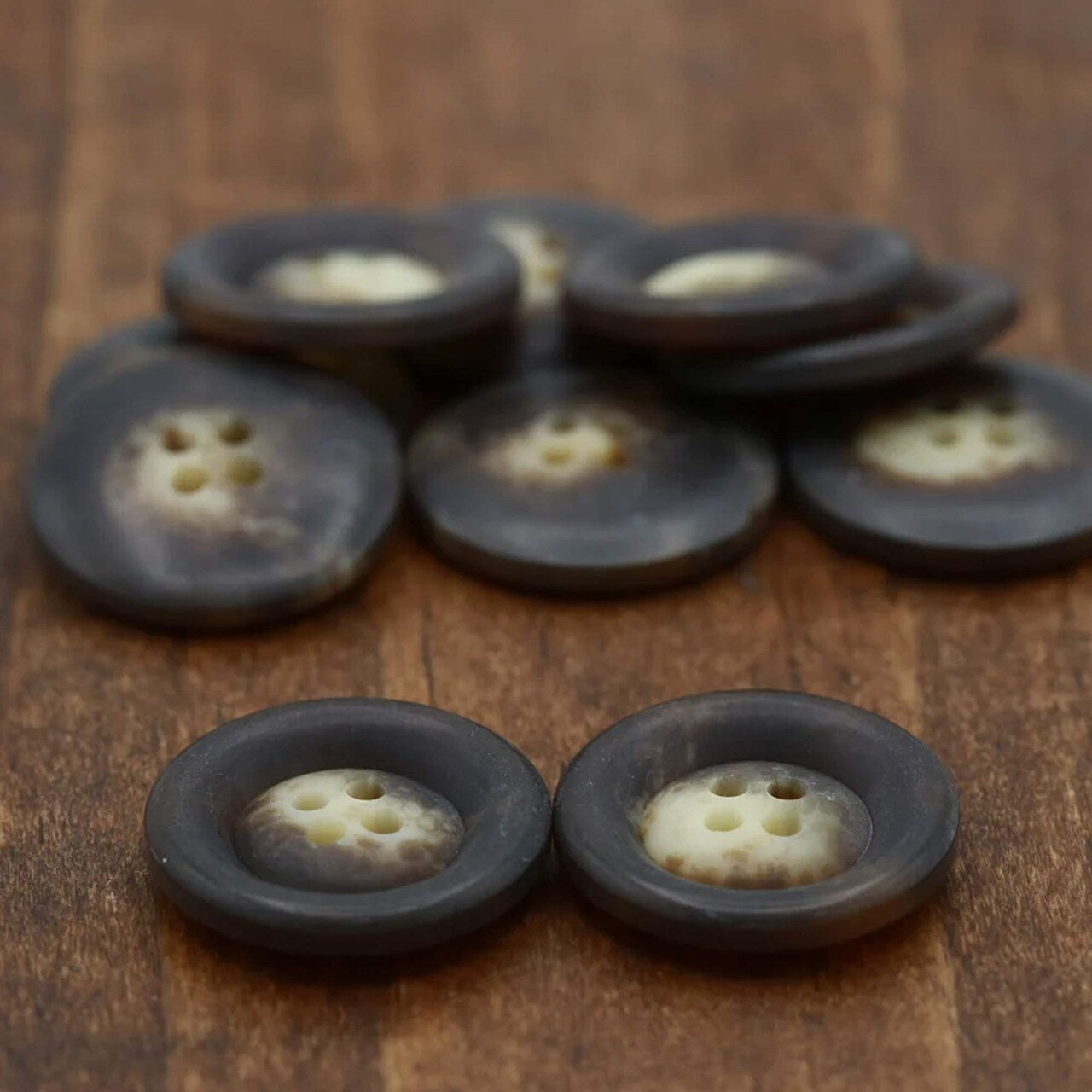 12 Pieces Tortoise Lighter Center Plastic Buttons 15/16 Inch