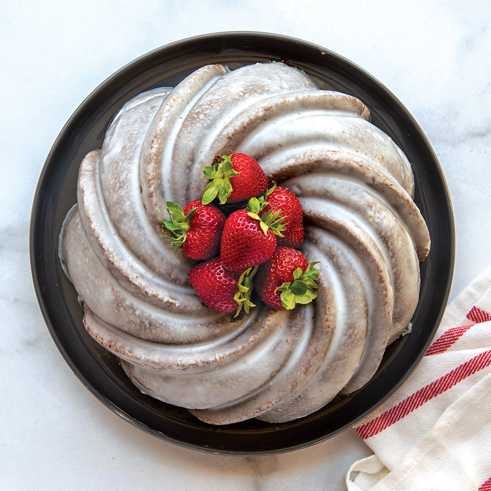 Nordic Ware Swirl Bundt Pan, 10 Cup