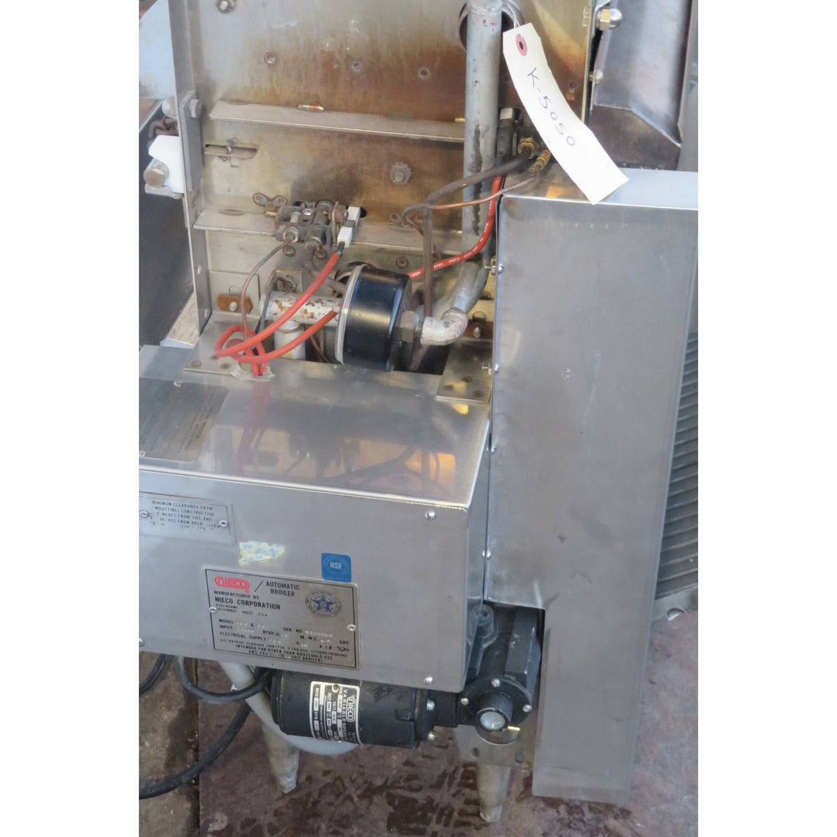 Nieco 424GRA Automatic Broiler, Sold As Is