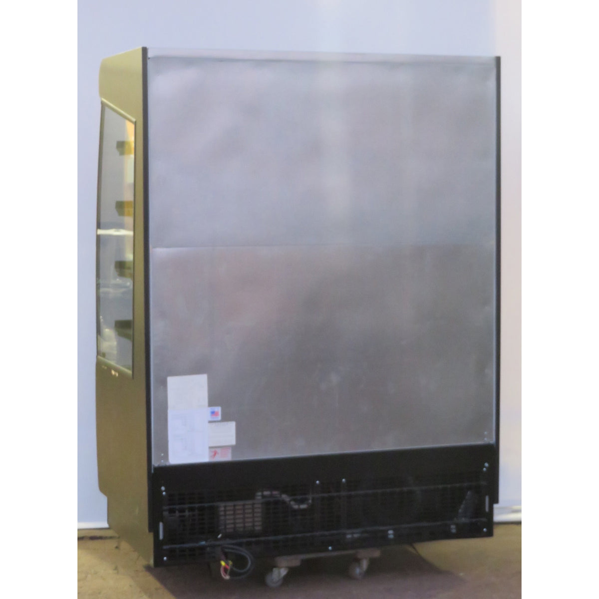 Federal Industries RSSM578 Refrigerator Open Case, Used Excellent Condition