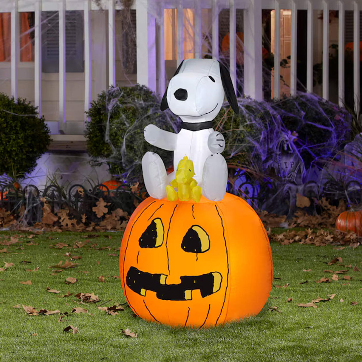 3.51 Feets Gemmy Snoopy and Woodstock Jack-o-Lantern Inflatable Halloween Decoration