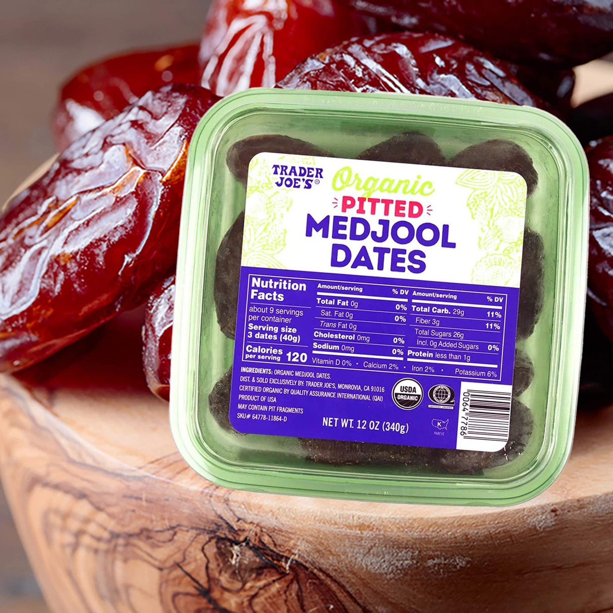 নীল পনিরে ভরা খেজুর, সাথে মধুর মিশ্রণ