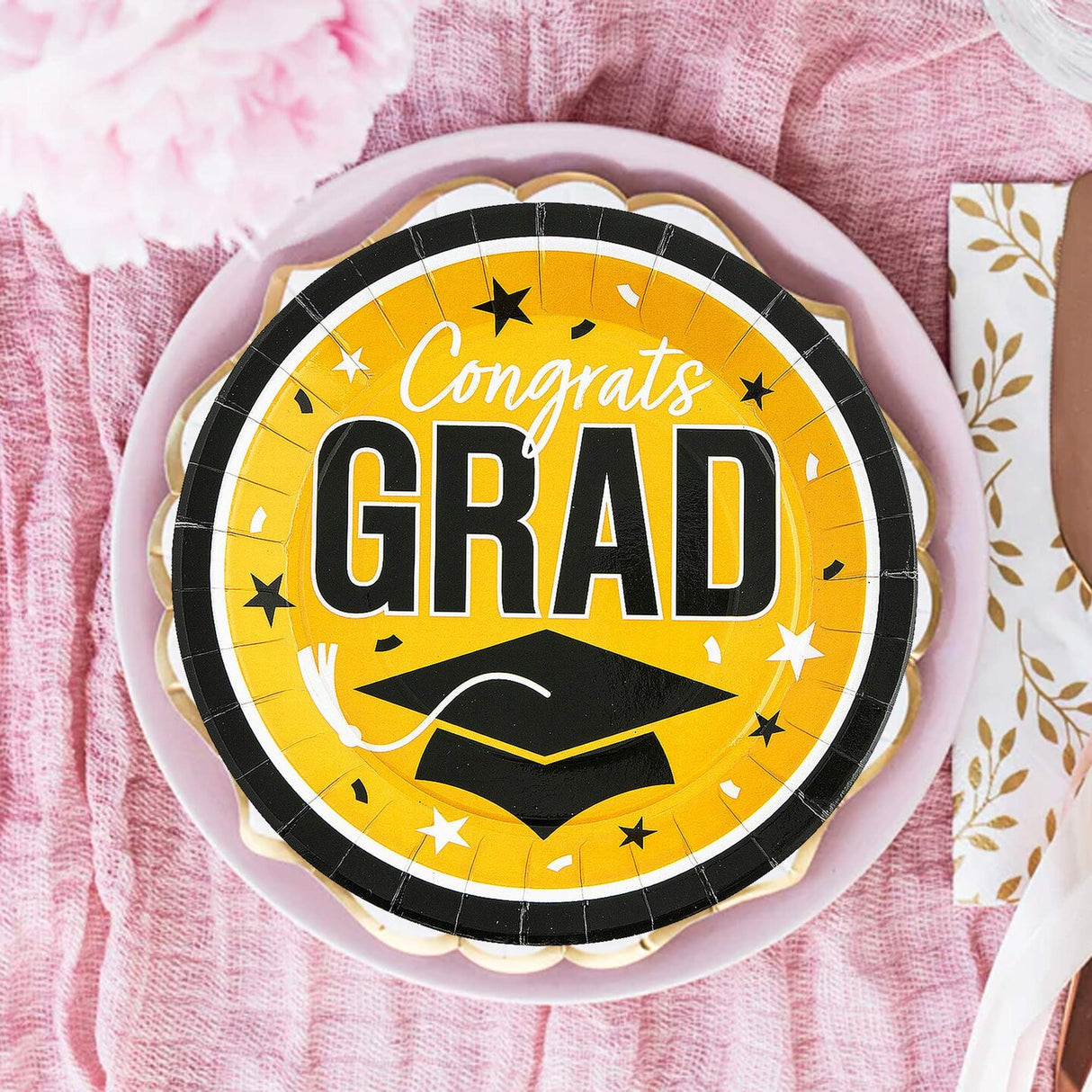 25 Count Yellow Graduation Party Paper Plates 9 Inch Round with Congrats Grad Design