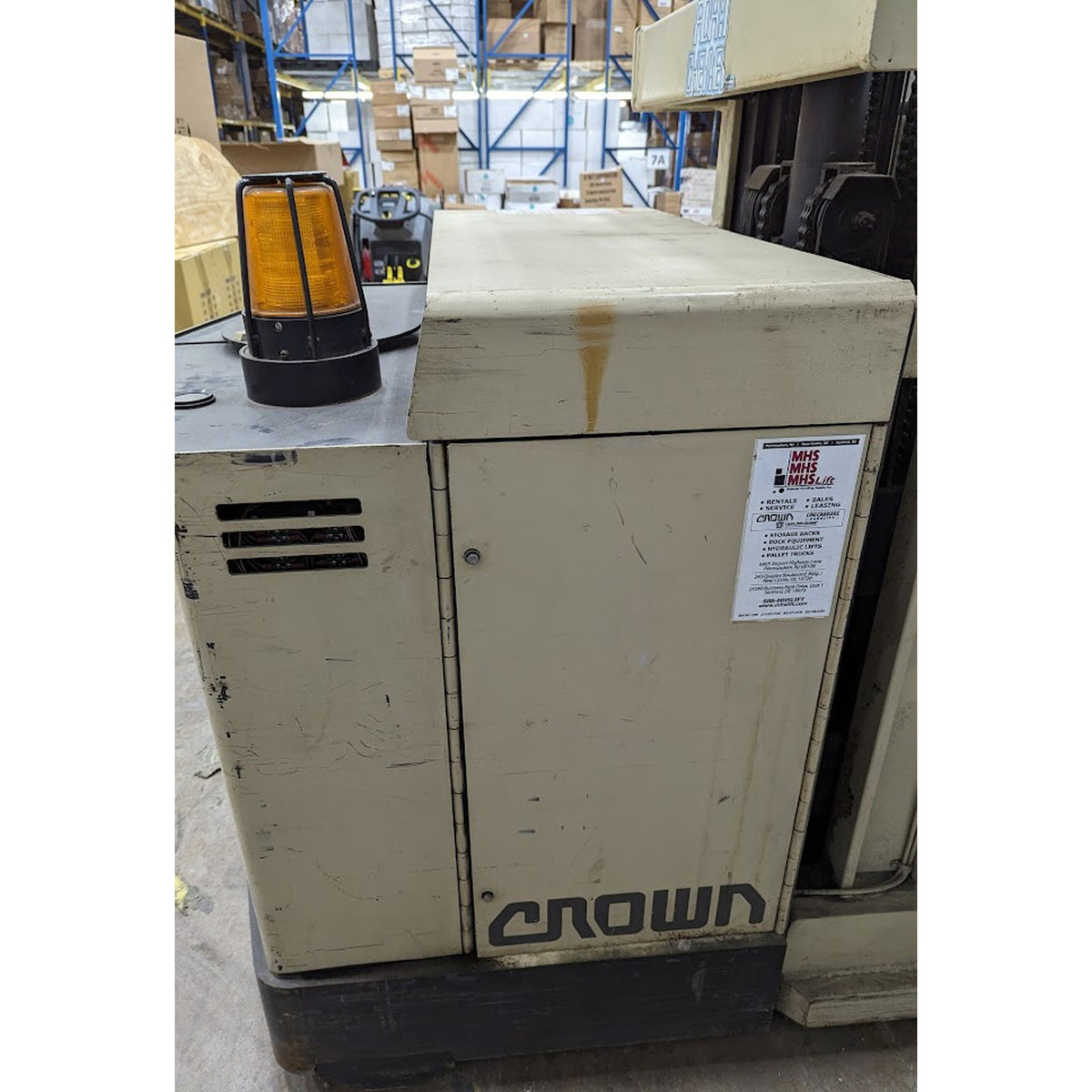 Crown 30SP42TT Electric Order Picker, With Charger, Used Excellent Condition