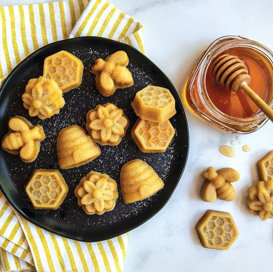 Nordic Ware Busy Bee Bitelet Pan