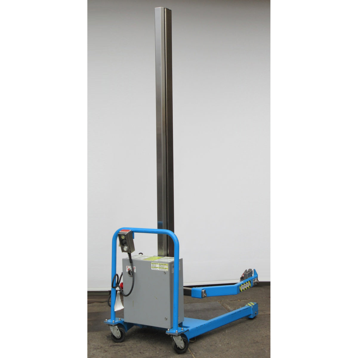 Savage 0712HT Bowl Lift Truck, Used Excellent Condition