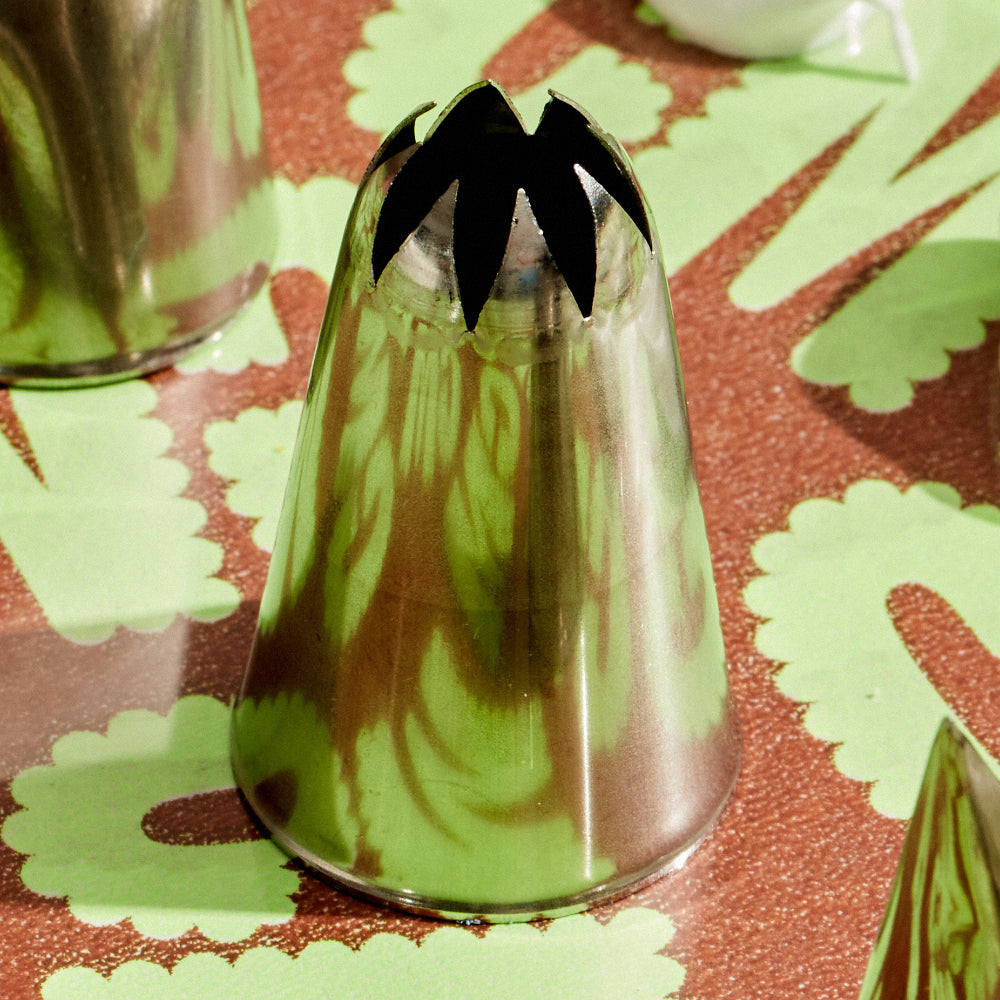 Colour Mill Medium Closed Star Piping Tip #2G