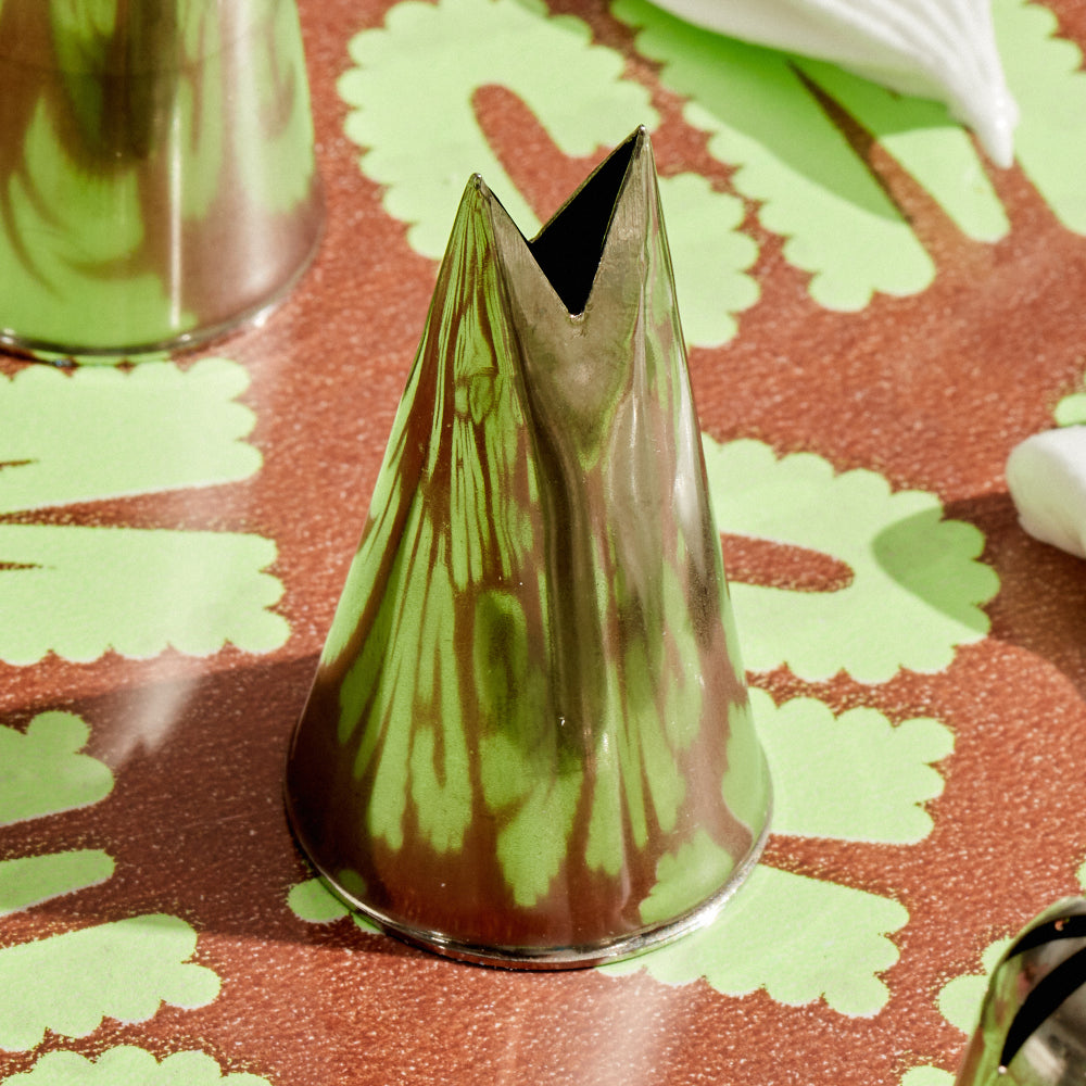Colour Mill Medium Leaf Piping Tip #353