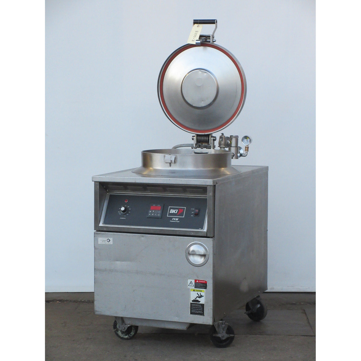 BKI FKM-F Electric Pressure Fryer, With Filtration, Used Excellent Condition