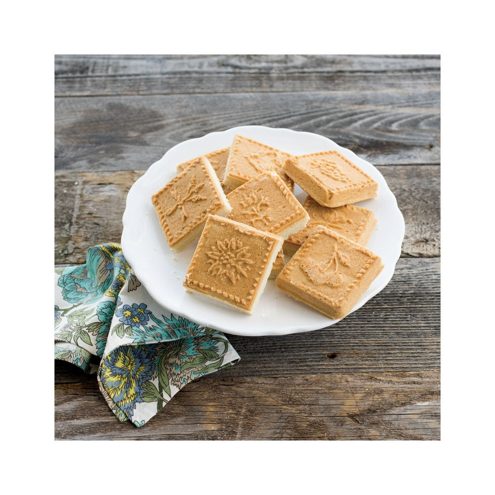 Nordic Ware English Shortbread Pan