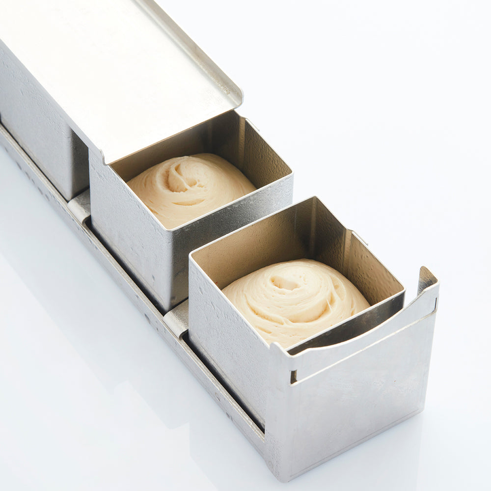Martellato Mini Cubo Travel Cake Mold, 5 Cavities