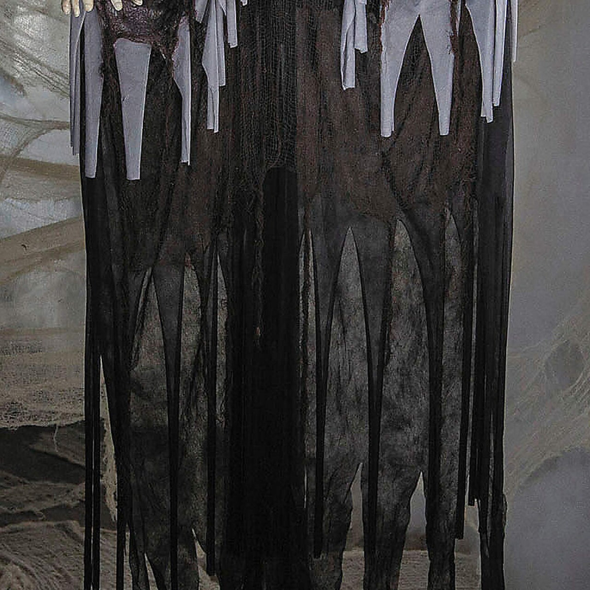 6 Ft Talking Hanging Witch Black Cloak Light Up Eyes Halloween Decoration