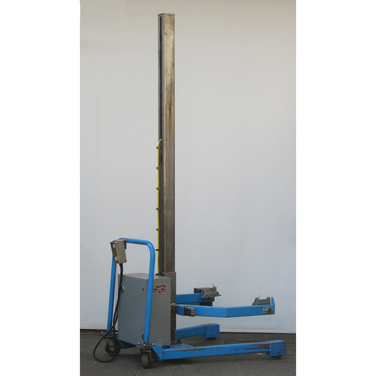 Savage CLTT Bowl Lift Truck, Used Excellent Condition