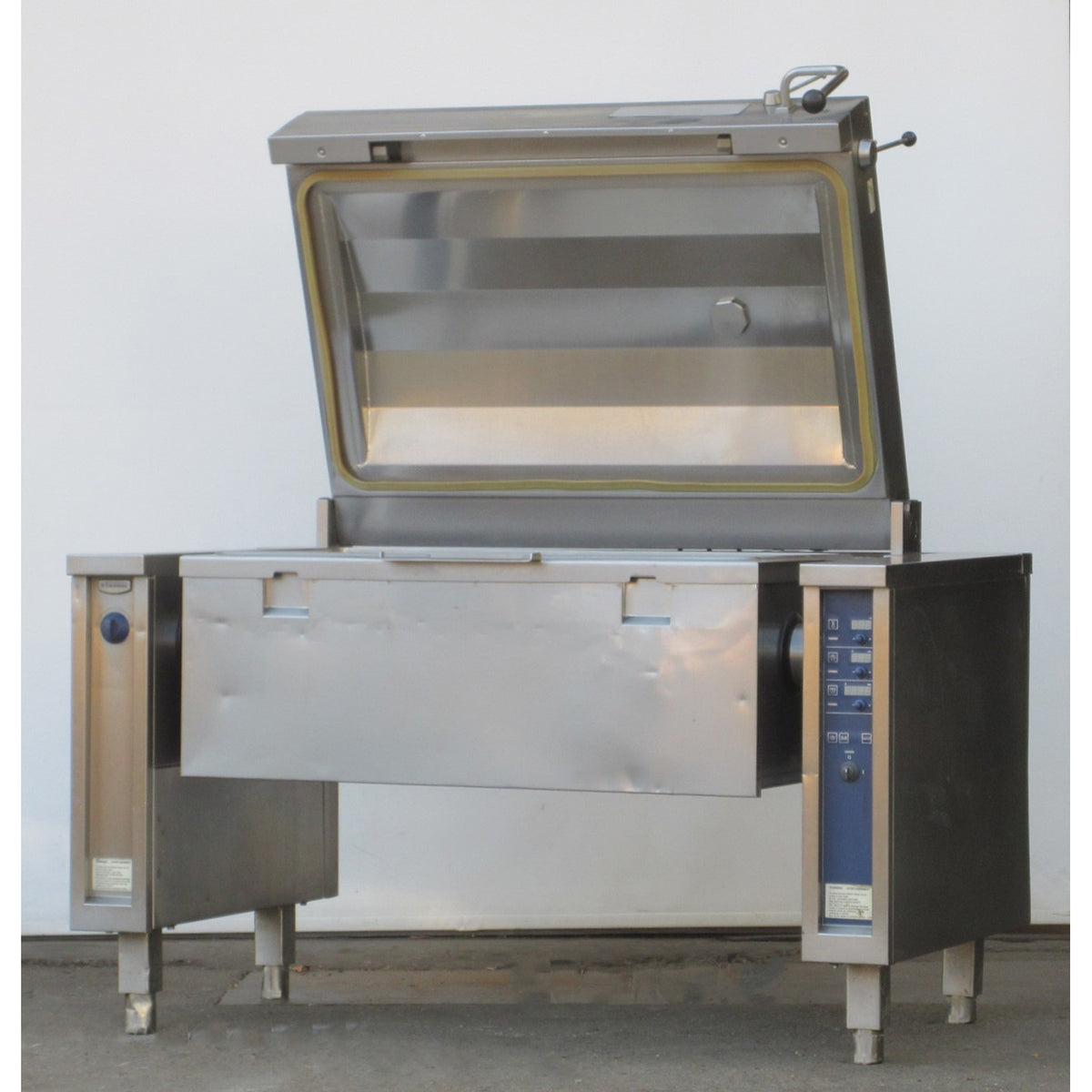 Electrolux 583308 Pressure Braising Pan 40 Gallon, Electric, Used Excellent Condition
