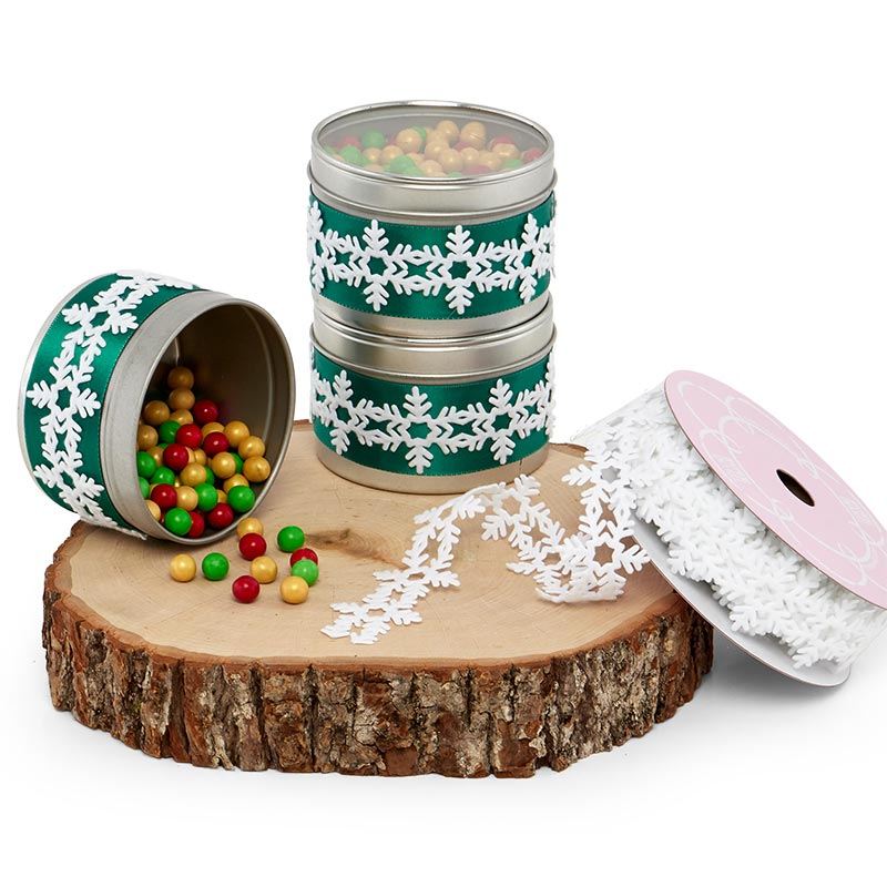 Laser Cut Snowflake Ribbon 1 1/2 '' X 10 yd - 1 / ROLL