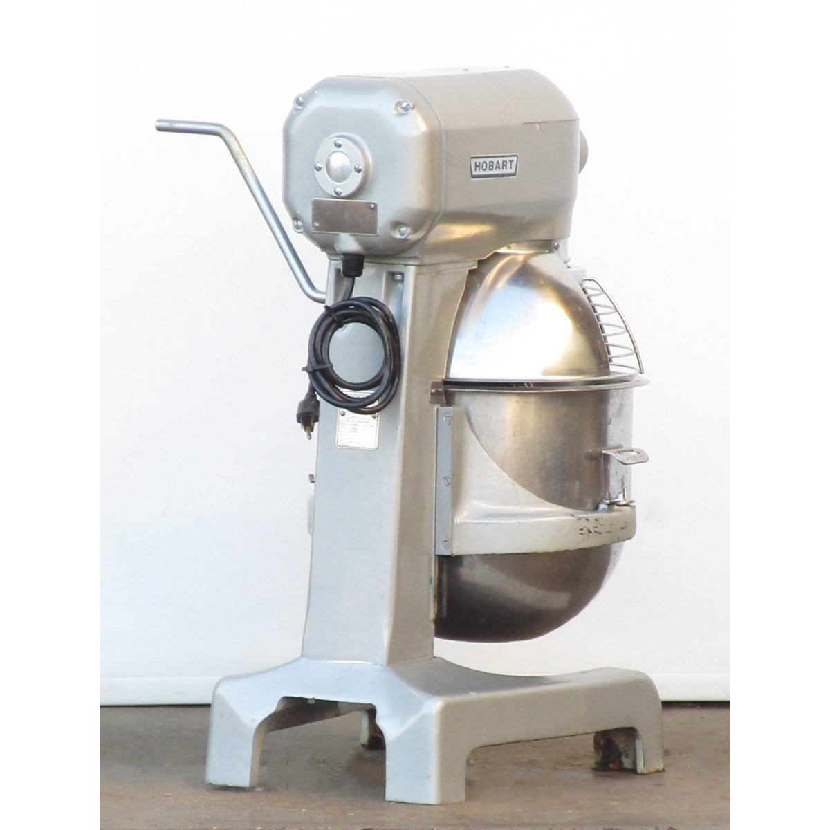 Hobart A200T 20 Qt Mixer, Bowl And 2 Attachments Included, Used Excellent Condition