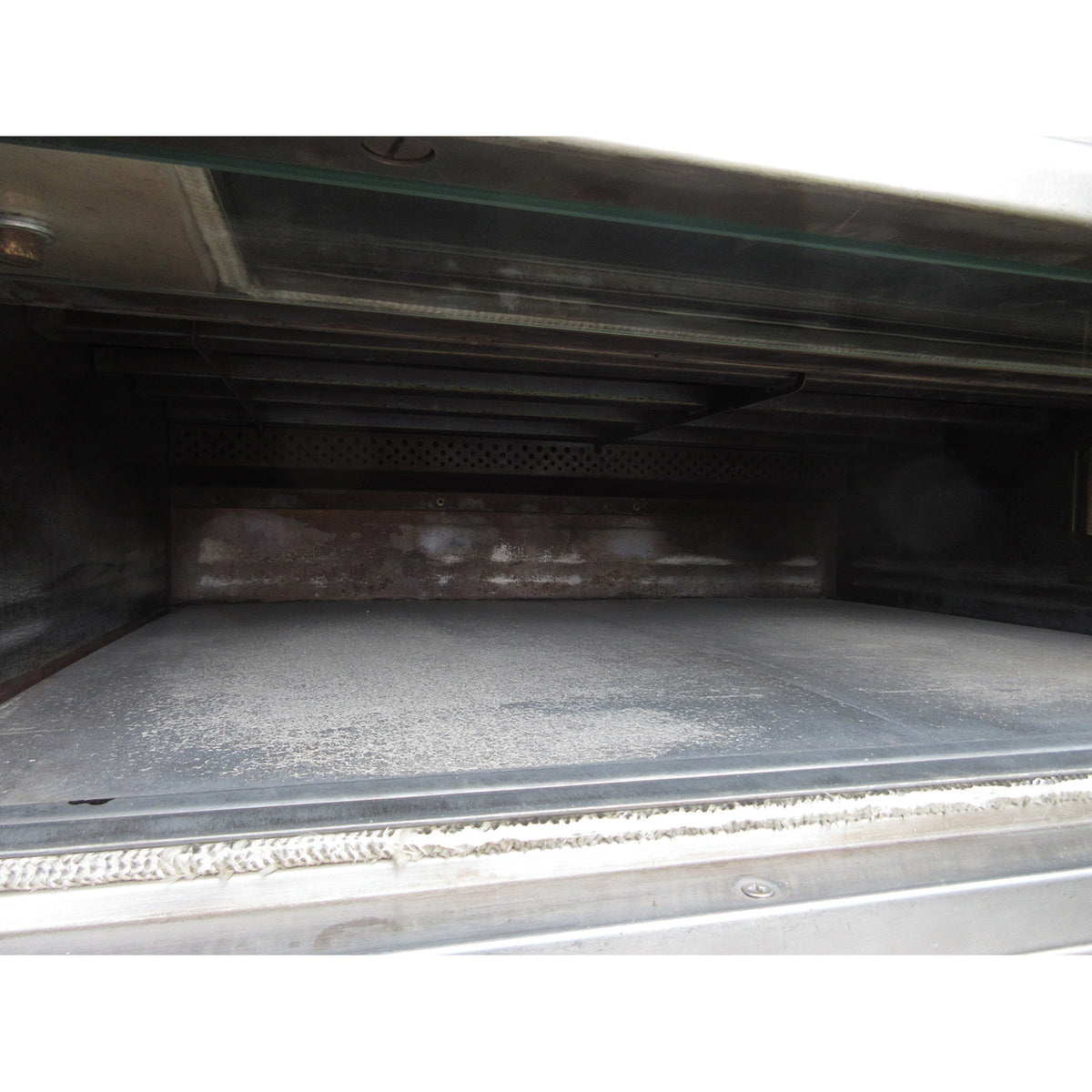 Doyon 2T4 Artisan Stone 4 Deck Electric Oven, Used Excellent Condition