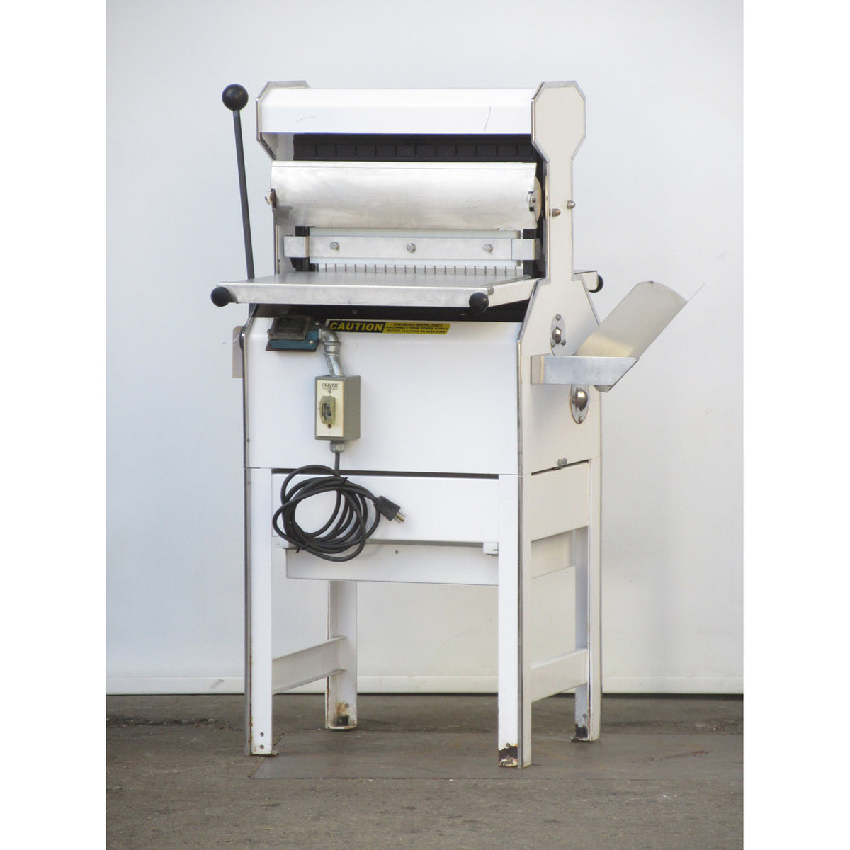 Oliver 777 Bread Slicer 3/4" Cut, Used Excellent Condition