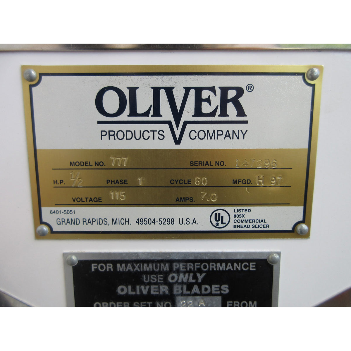 Oliver 777 Bread Slicer 3/4" Cut, Used Excellent Condition