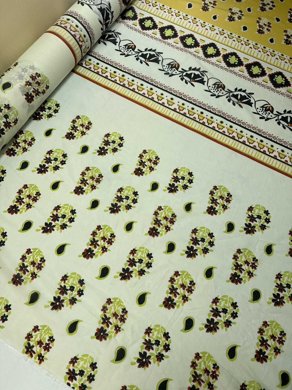 Viscose Batiste Printed Green Beige