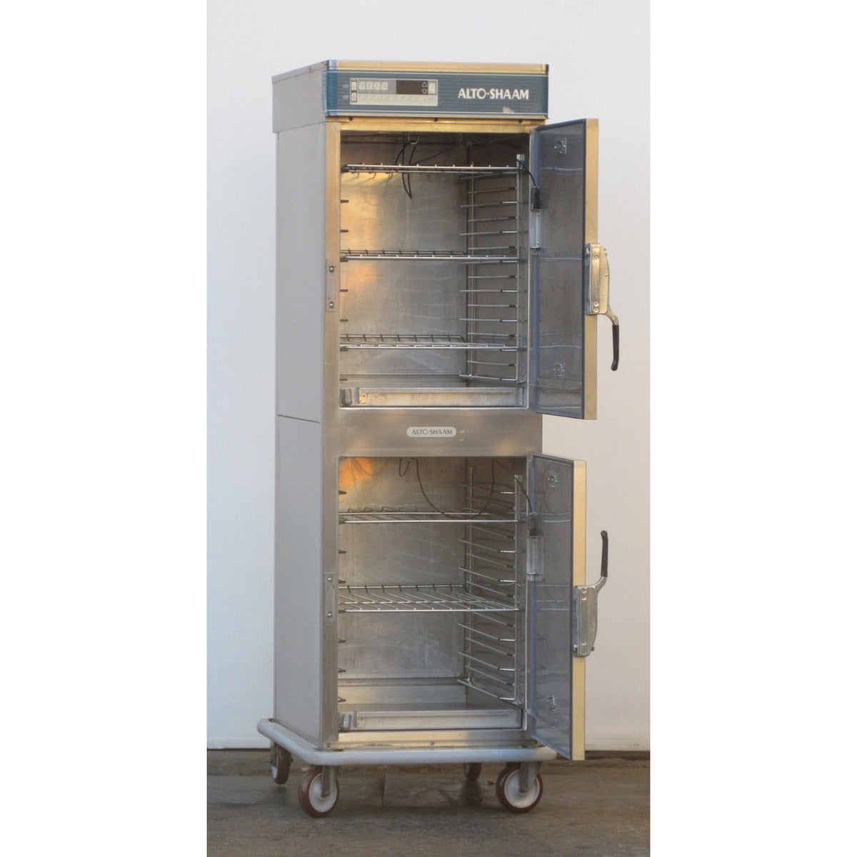 Alto Shaam 1200-TH-III Electric Cook & Hold Oven, Used Excellent Condition