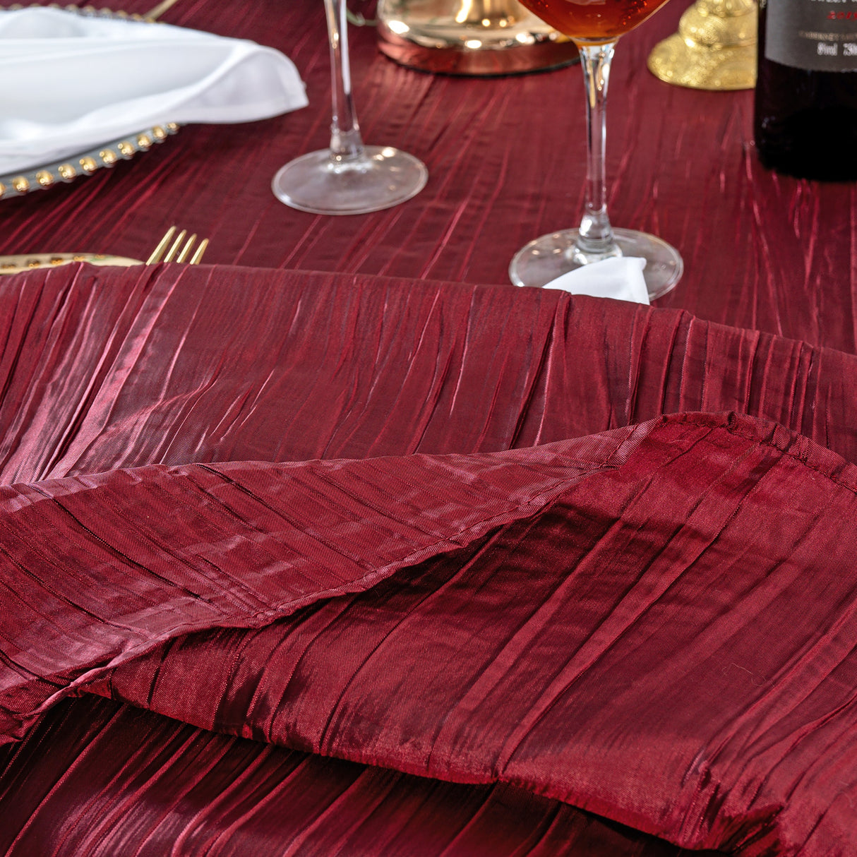 Rectangular Accordion Crinkle Taffeta Tablecloth 90x132 Burgundy