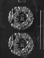 Seasons Greetings Wreath Chocolate Mold - LPC114