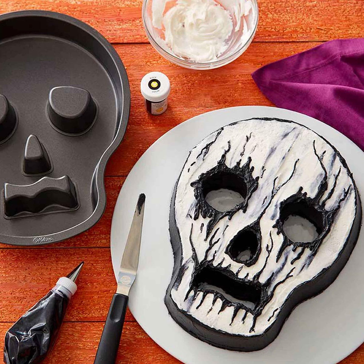 Wilton Non-Stick Skull Cake Pan – 11.75 x 9.5 Inch