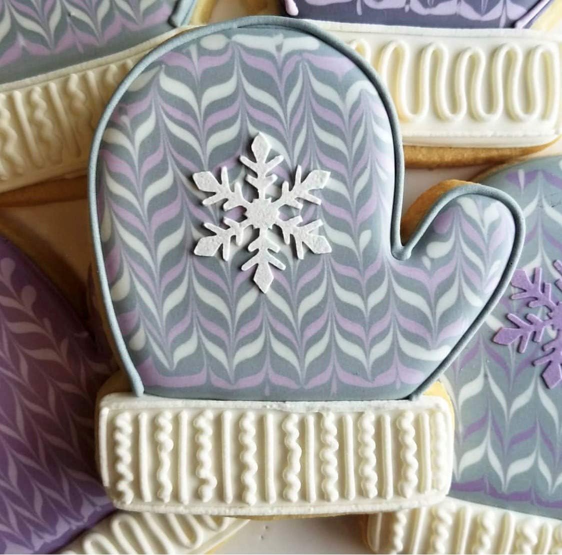 Ann Clark Winter Mitten Cookie Cutter 5 x 4.25 x 1 in.