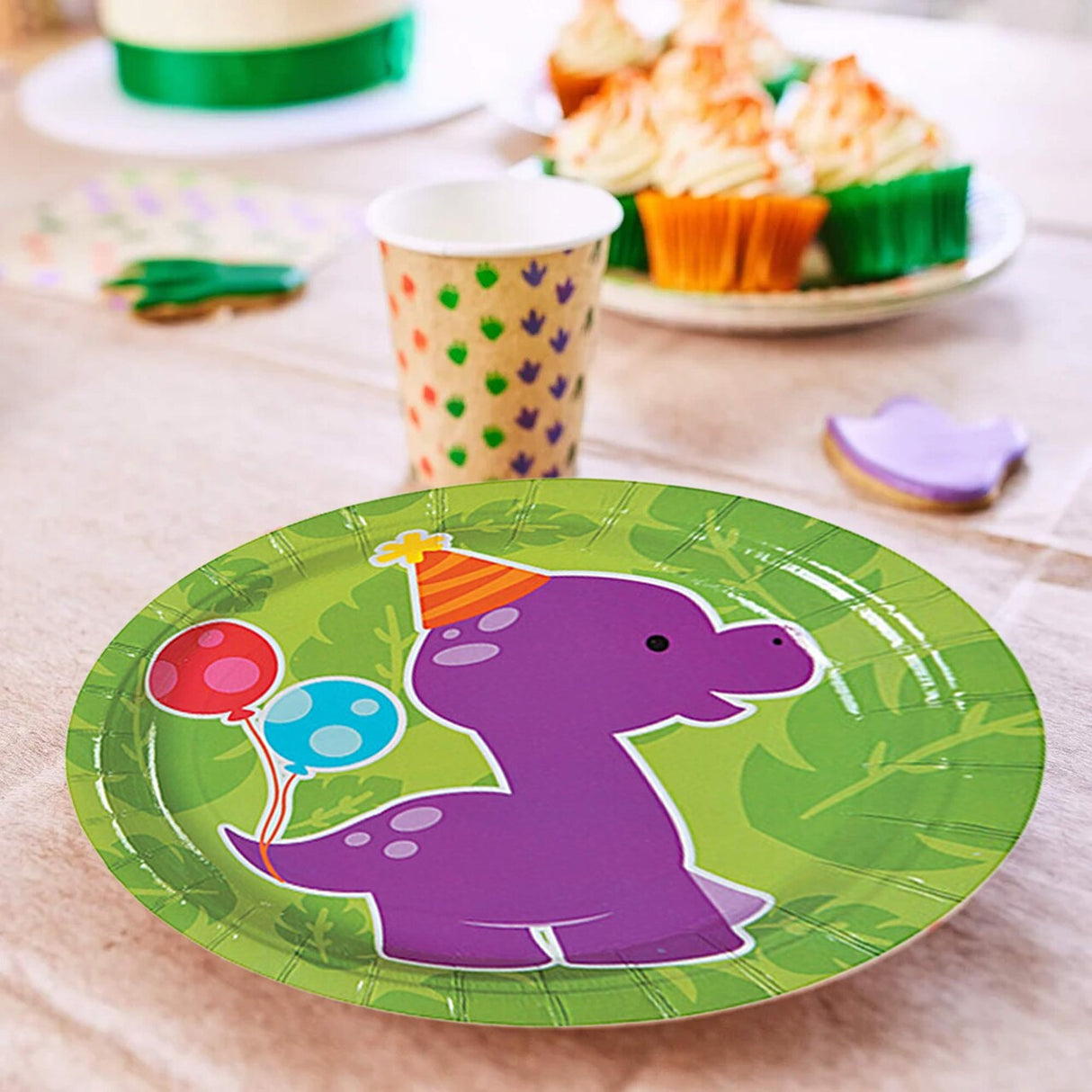 8 Ct. Little Dino Brontosaurus Paper Dessert Plates 7-Inch Dinosaur Party Tableware