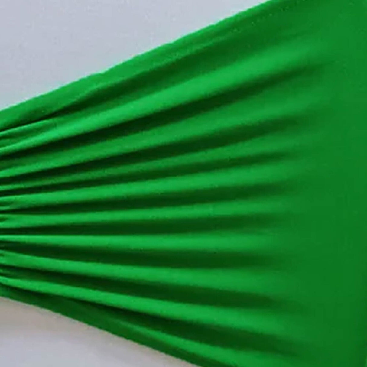 10 Pieces Emerald Green Ruffled Spandex Chair Bands for Vibrant Event Decor 8x13 inches