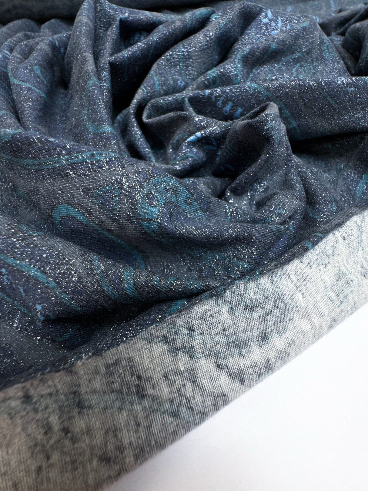 Cotton Stretch Knitted Fabric in Gray Blue Print