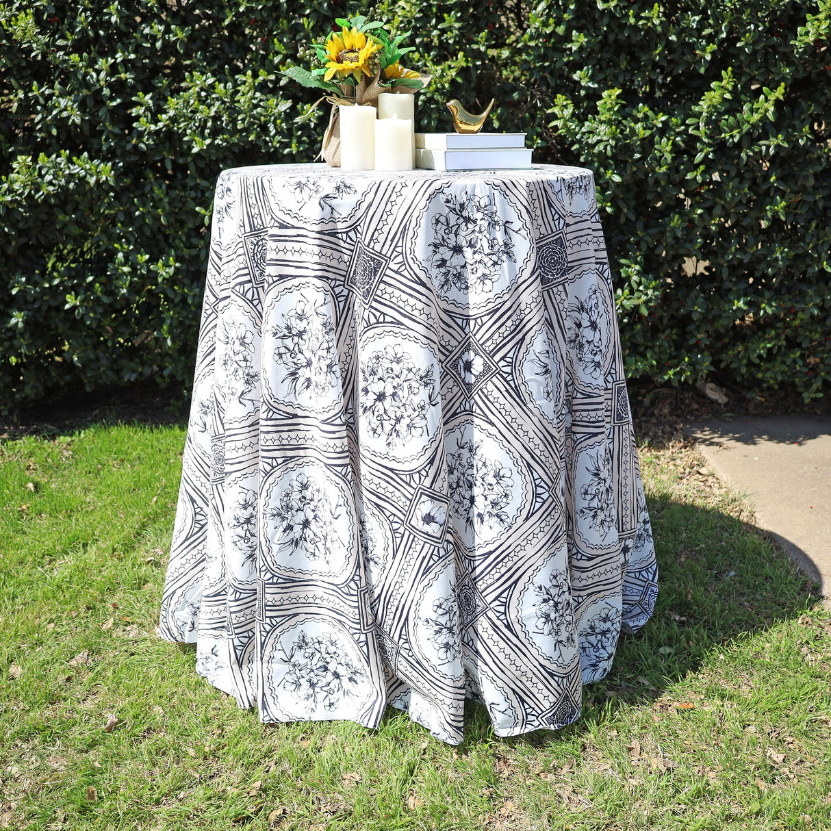 Round Faux Linen Tablecloth 120" Baroque