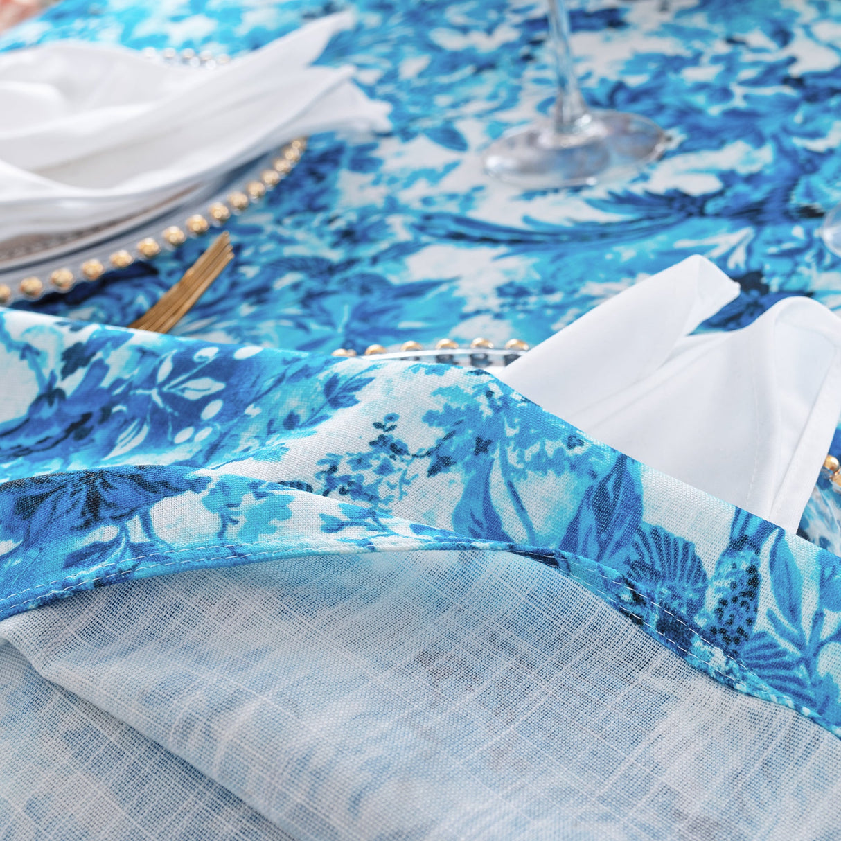 Round Faux Linen Tablecloth 120" Jacarina