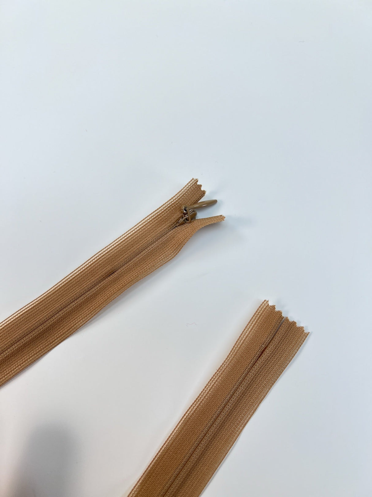 Beige Polyamid Sewing Notions