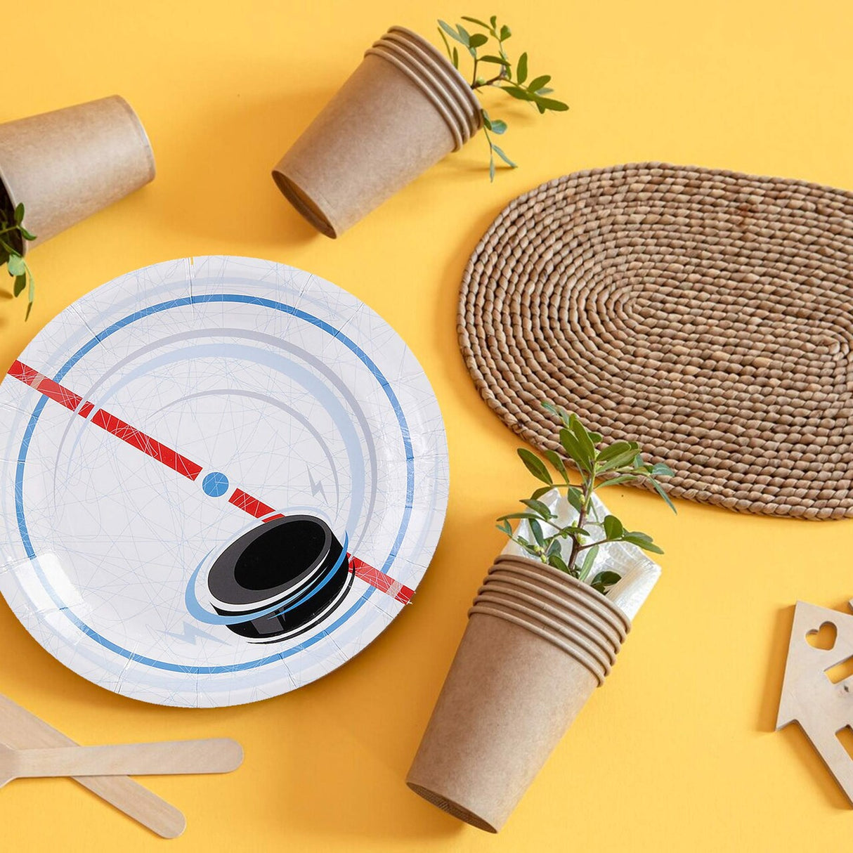 8 Ct. Hockey Paper Dessert Plates 7.25-Inch Goal Design for Sports Party or Team Events