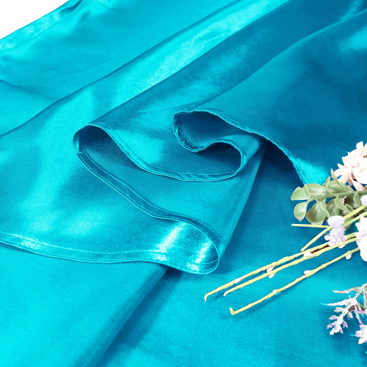 Round Heavy Duty Satin Tablecloth 132 Turquoise
