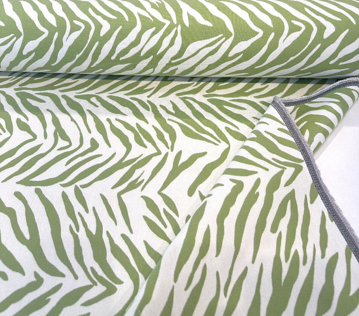 Sunbrella Veranda Green Palm Reversible Solution Dyed Acrylic Fabric - Green Palm Reversible, 54" Width (1 Yard)