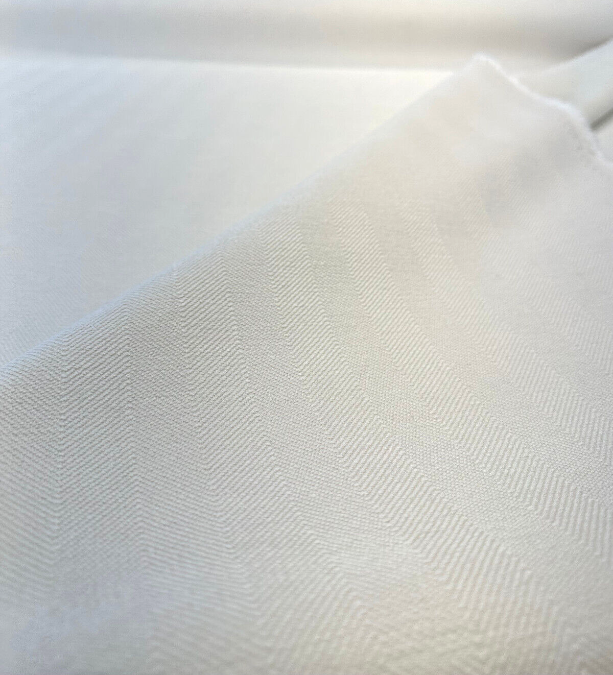 Sunbelievable Performance Herringbone Flip Flop Pearl Beige Solution Dyed Acrylic Polyester Fabric - Pearl Beige Herringbone, 59" Width (1 Yard)