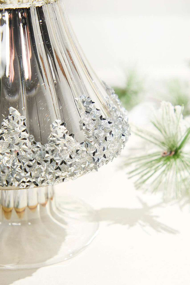 14.5 Inchi Icy Silver Christmas Tree Elegant Winter Holiday Décor