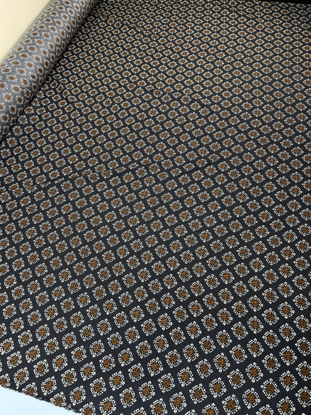 Viscose Woven Geometric Brown Black