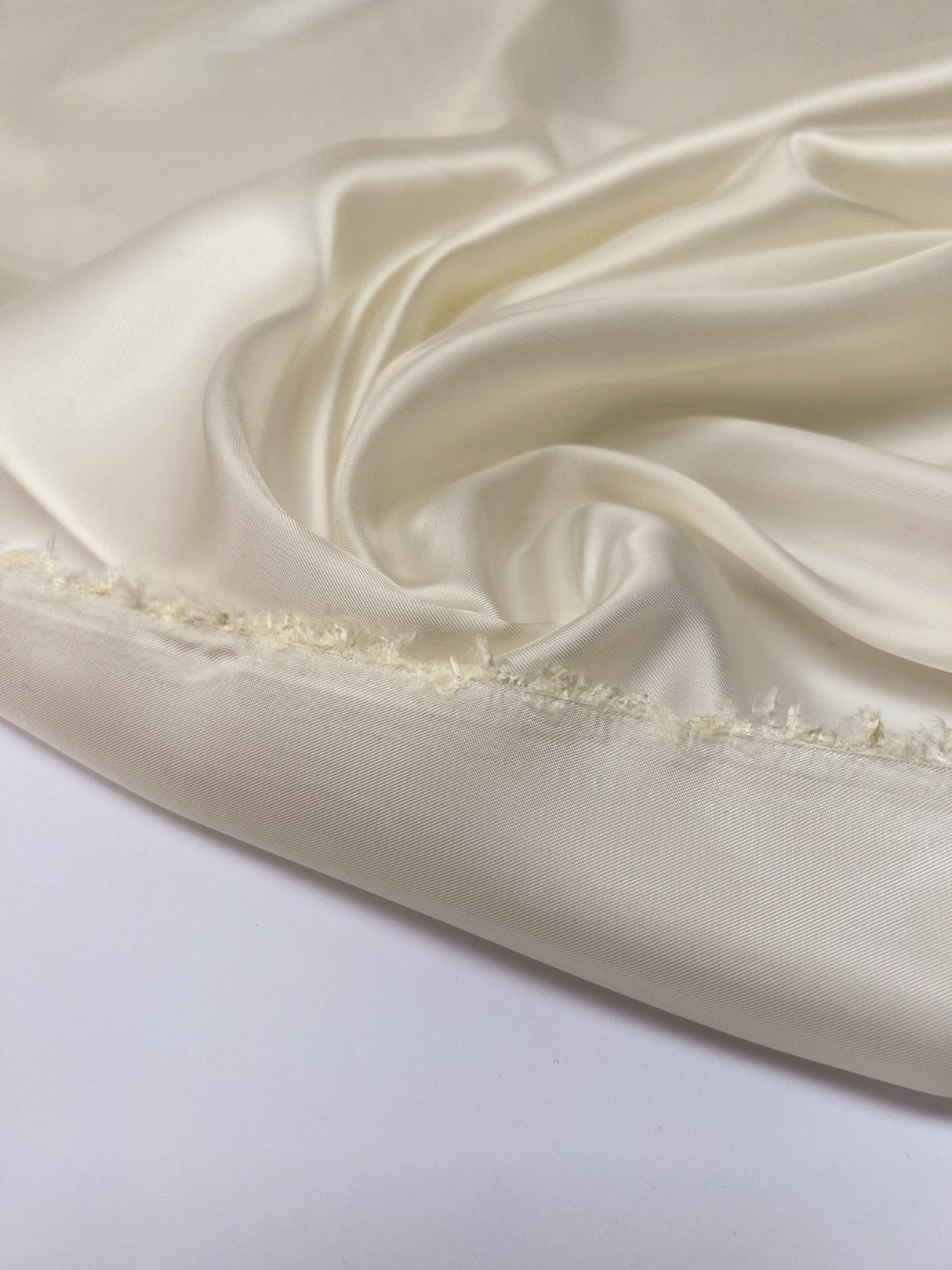 Viscose Twill Lining White Shade