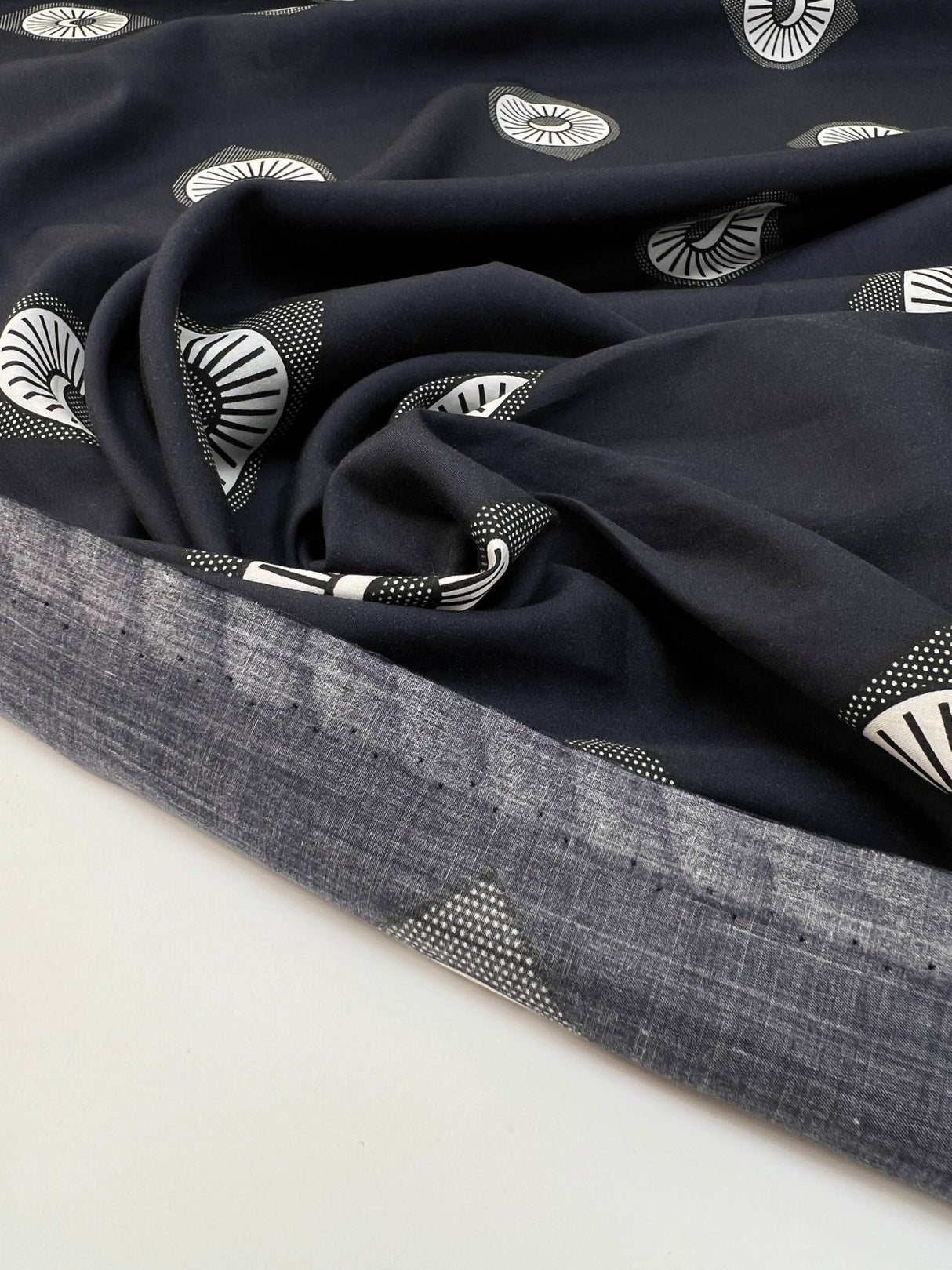 Viscose Staple Fabric Black White